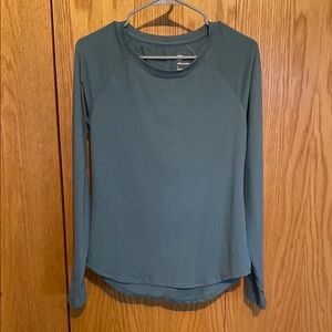 All in Motion Women's Long Sleeve Top in green. Size small.